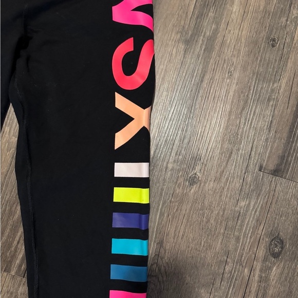 VICTORIA’S SECRET SPORT LEGGINGS - Picture 2 of 2